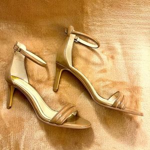Caramel colored Kenneth Cole heels!